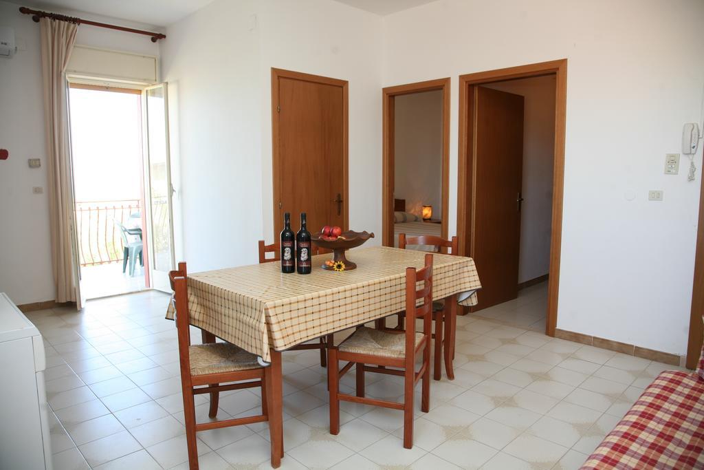Residence Marino Balestrate Habitación foto